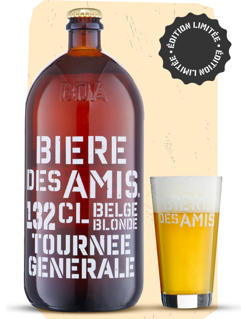 Packshot d'une bouteille de Bière des Amis blonde (5,8% Alc.) 132cl et son verre conique rempli